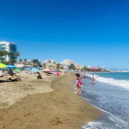 Victoria Luxury Beachfront Apartment In Benalmadena Costa Dış mekan fotoğraf