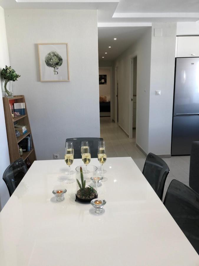 Victoria Luxury Beachfront Apartment In Benalmadena Costa Dış mekan fotoğraf