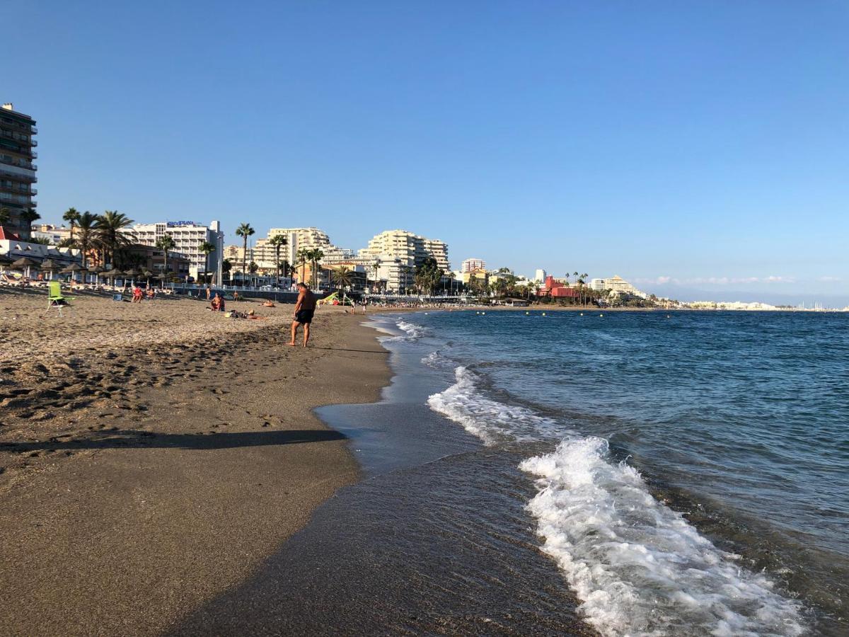 Victoria Luxury Beachfront Apartment In Benalmadena Costa Dış mekan fotoğraf