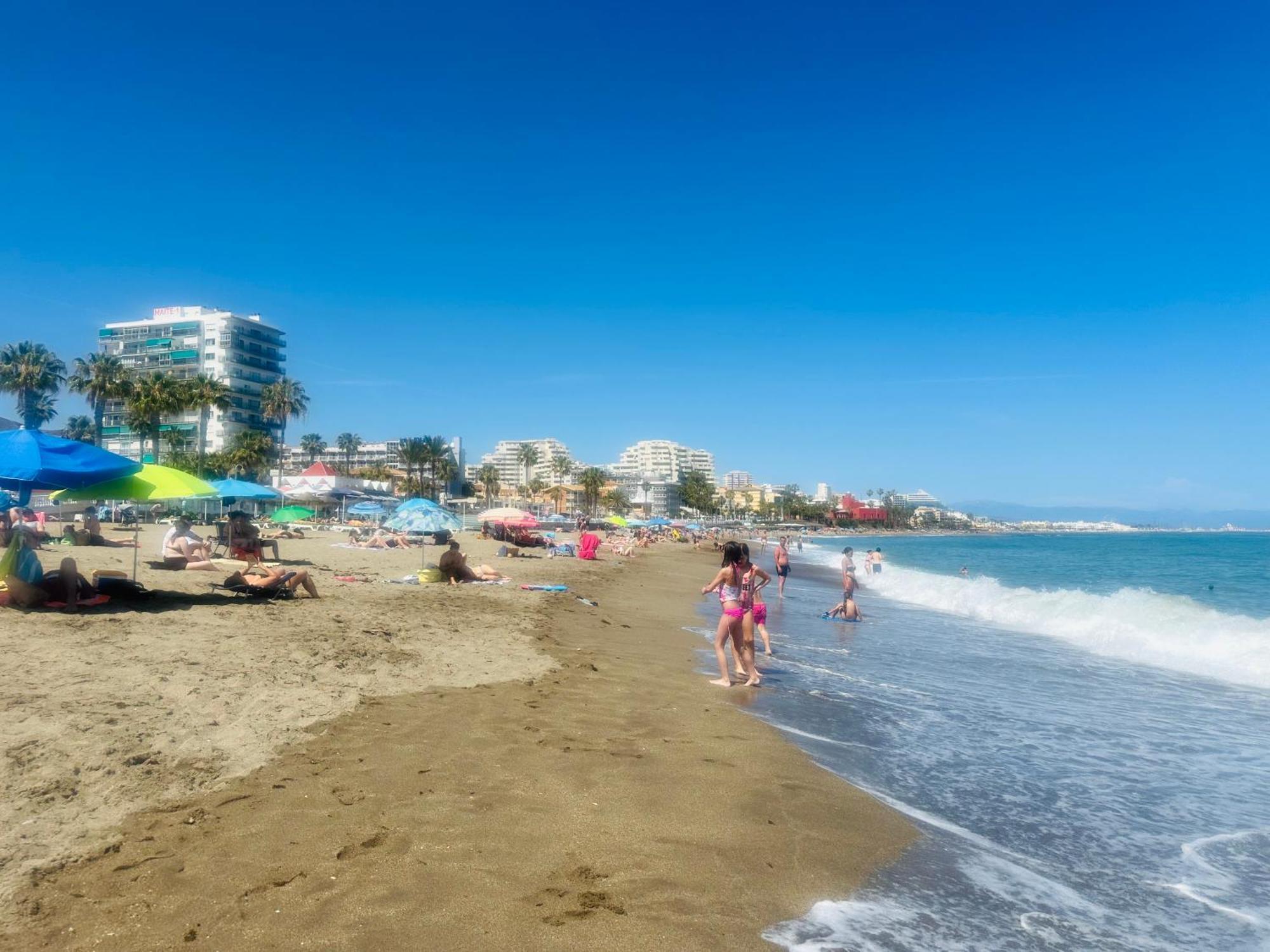 Victoria Luxury Beachfront Apartment In Benalmadena Costa Dış mekan fotoğraf