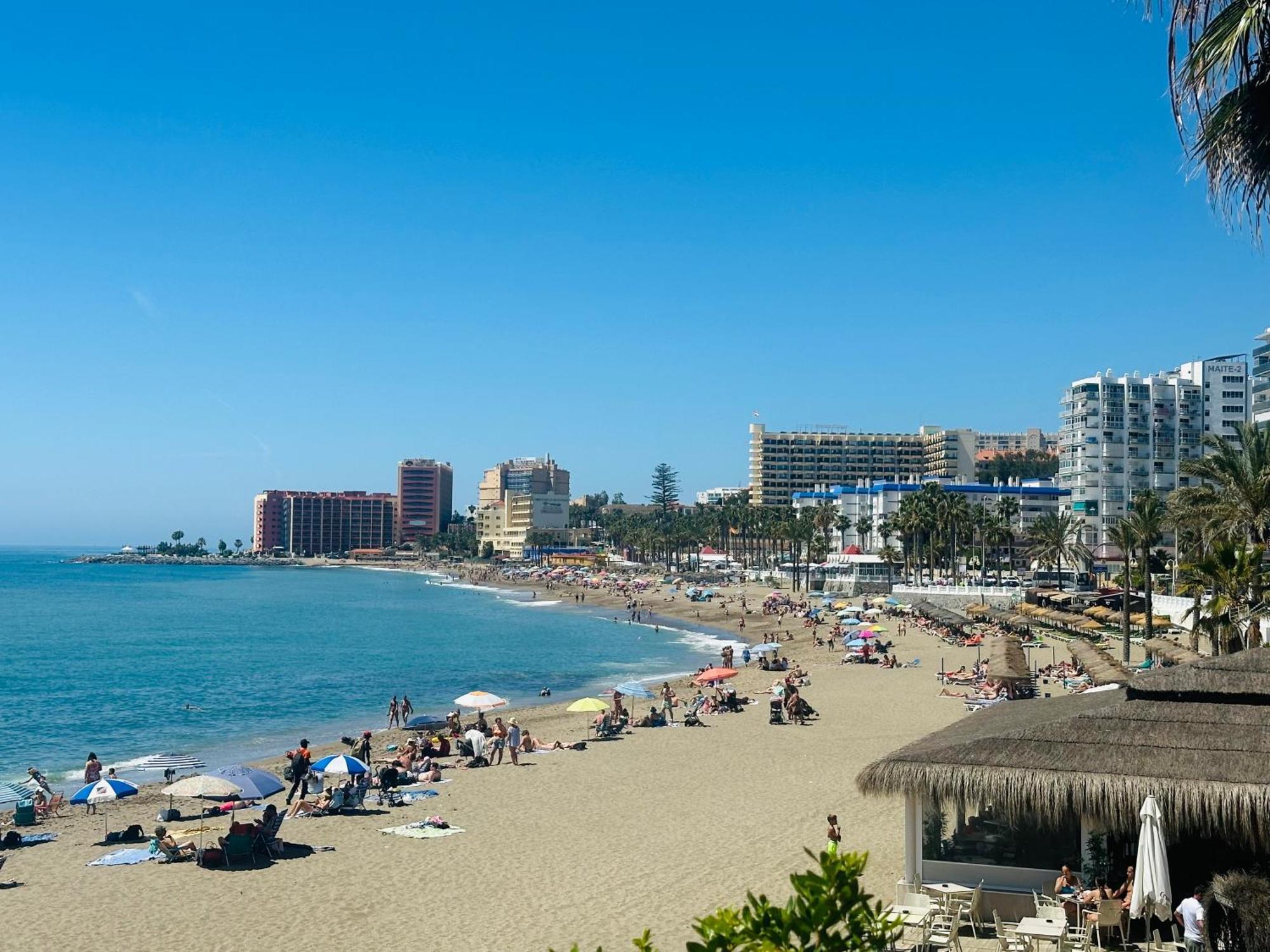 Victoria Luxury Beachfront Apartment In Benalmadena Costa Dış mekan fotoğraf